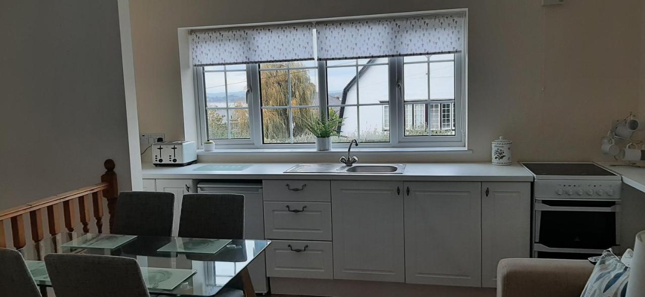 Estuary View Apartment เอกซ์มัธ ภายนอก รูปภาพ
